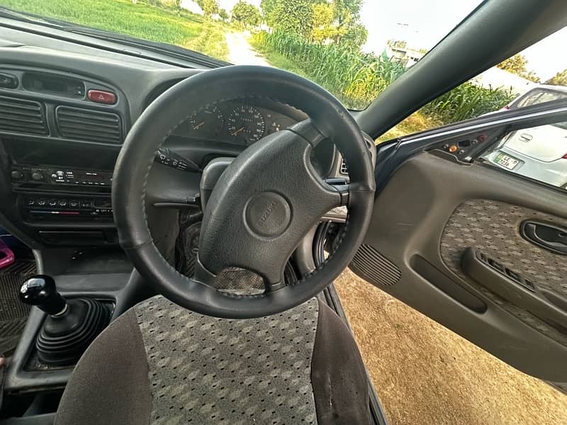 Suzuki Baleno 2002 9