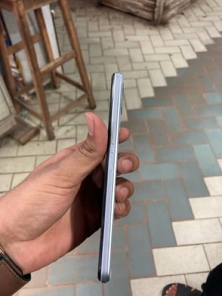 infinix hot 12 front Glass broken 1