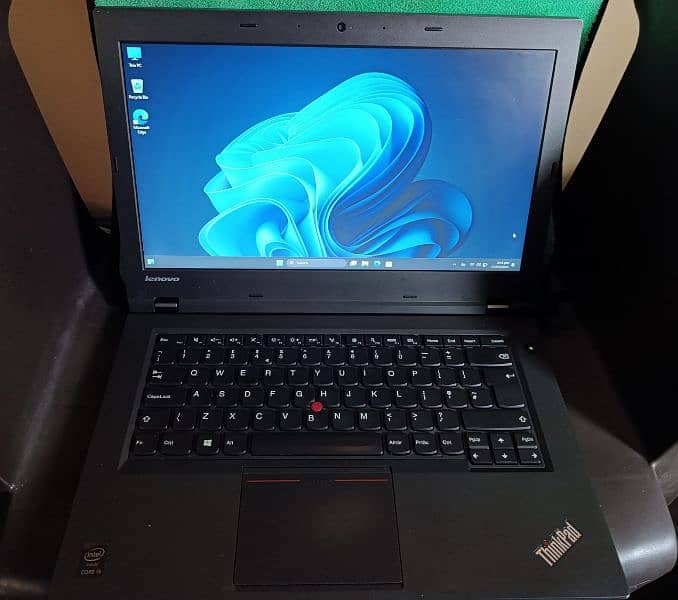 Lenovo L440 i3 4th gen 4gb ram 80 GB M1 card 1