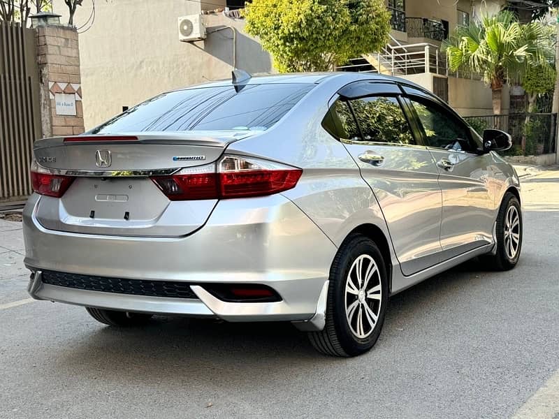 Honda Grace Hybrid 2018 5