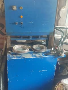 paper plates machine good condition All ok