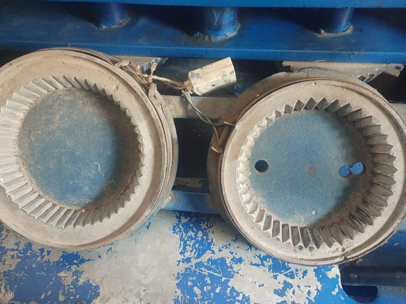 paper plates machine good condition All ok 2