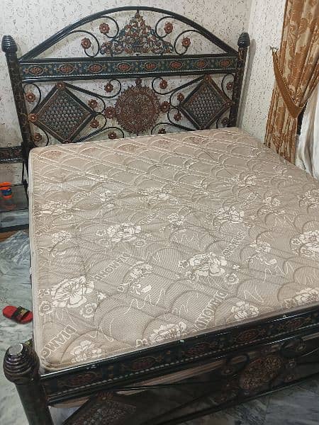 King Size Double Bed with spring Matress 0