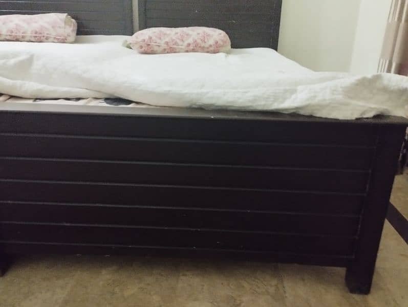 2 Single wooden bed 6