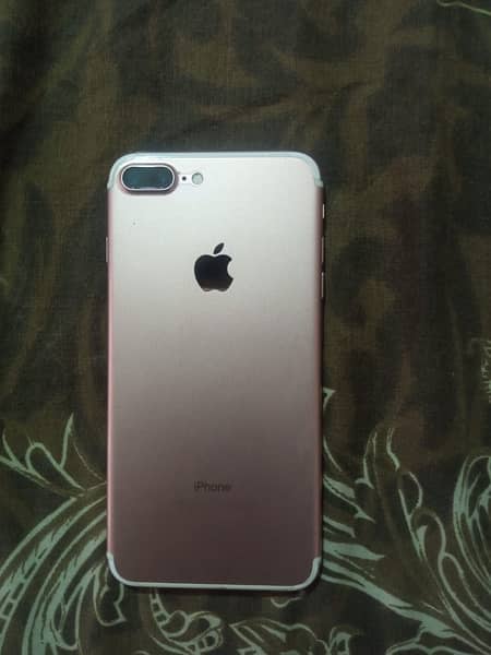 iphone 7+ for sale lush condistion 0