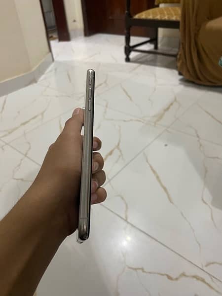 I phone XS MAX 512 GB Factory Unlock 2