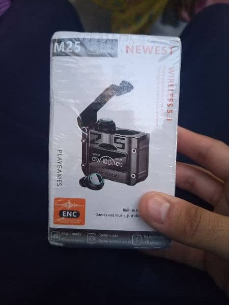 EARBUDS M25 NEW 0