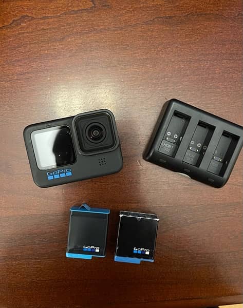 GoPro Hero 10 Black With 2 Recharagable Batteries 0