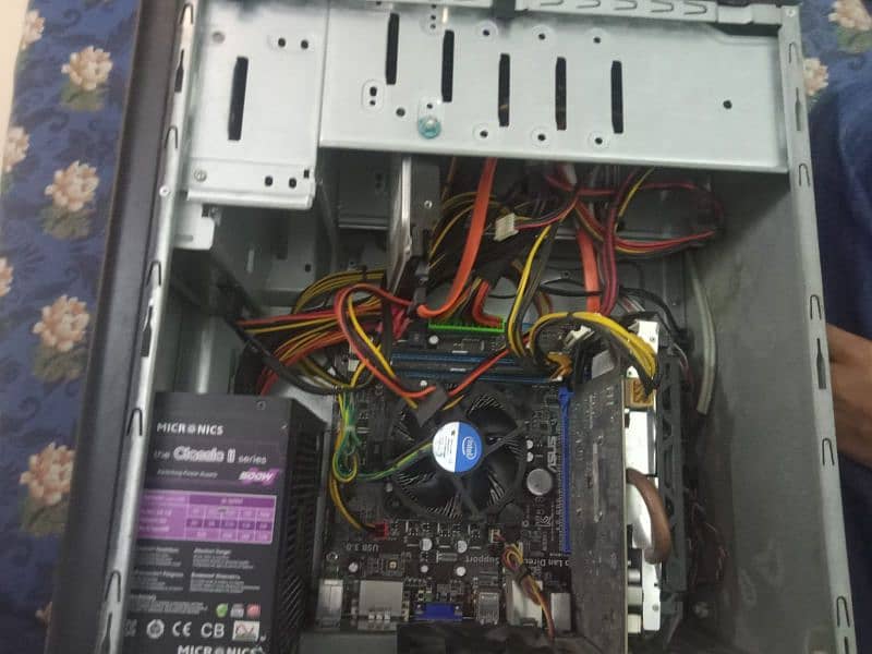 Gaming pc for SELL Condition 10 / 10 MotherBoard and rams is new 5