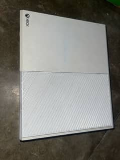Xbox one 500gb with 2 games