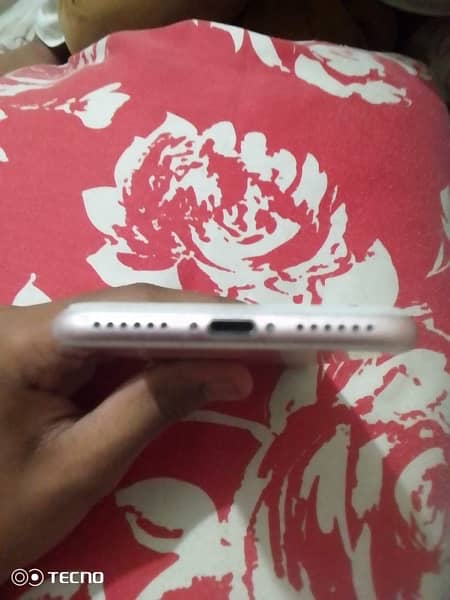 iphone 7 32gb pta approved with box 2