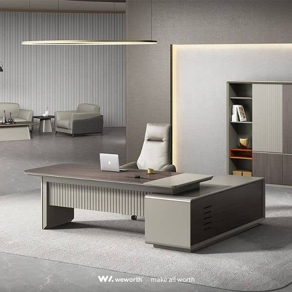 EXECUTIVE TABLE 'WORKSTATION & OFFICE FURNITURE 17