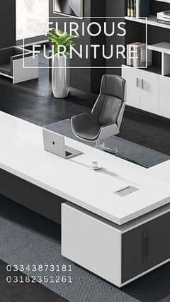 EXECUTIVE TABLE & CUBICALS FOR OFFICES