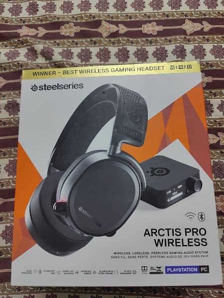 Steel series arctis pro wireless brand new 3