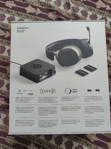 Steel series arctis pro wireless brand new 4