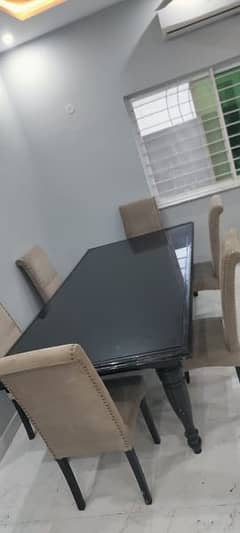 dinning table with 6 chairs for sale very good condition slightly used