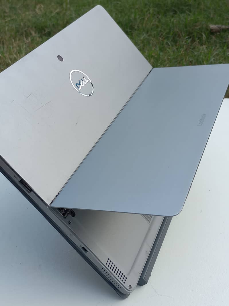 dell latitude 7200 2 in 1 core i5 8th gen UHD touch Detachable keybord 10