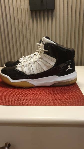 Air Jordan 11 Retro Basketball Shoes (from Germany) 0