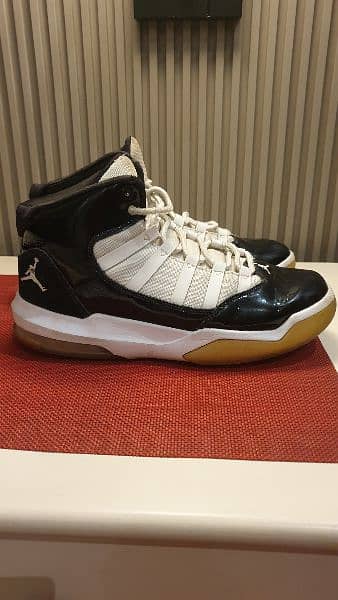 Air Jordan 11 Retro Basketball Shoes (from Germany) 1