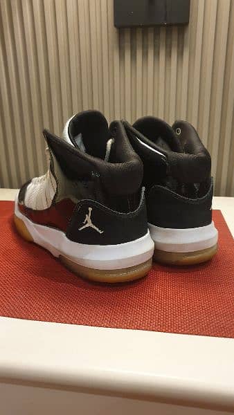 Air Jordan 11 Retro Basketball Shoes (from Germany) 2