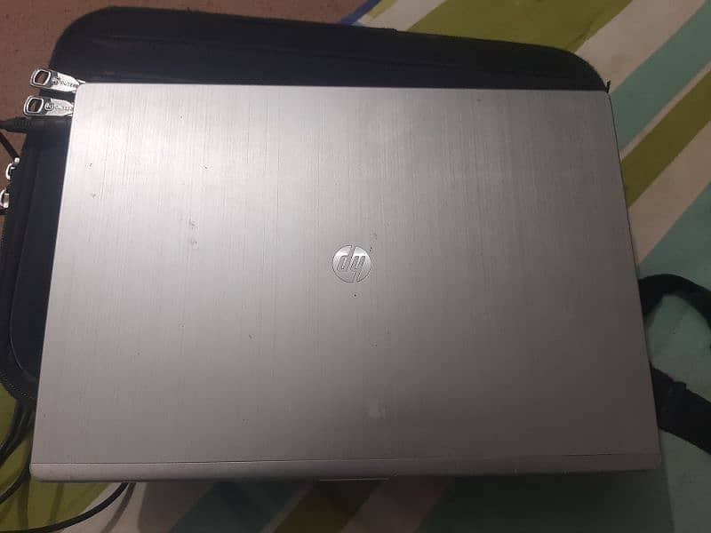 HP Folio 13 1029 WM Laptop 4GB RAM 256GB SSD Card ROM 10/10 condition 5