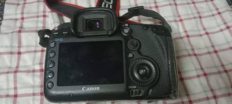 Canon 5D mark III 1