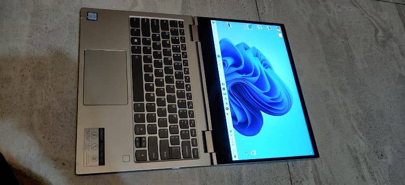 Lenovo Yoga730 i5 8th generation 8GB Ram 256Gb SSD 13.3 touch screen 6