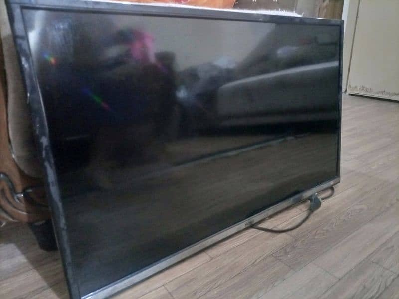 Haier 32' inch LCD [Non-Android] 0