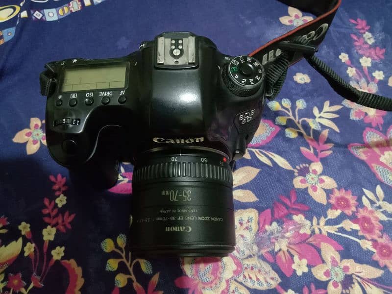 6D Camera with flash gun 2