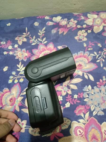 6D Camera with flash gun 10