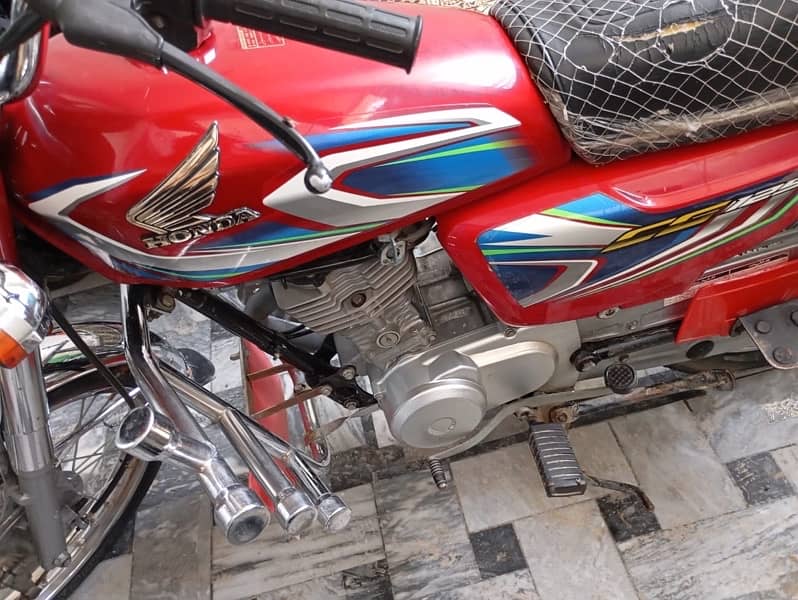 Honda 125 best condition zero triple theee 79 41 335 11