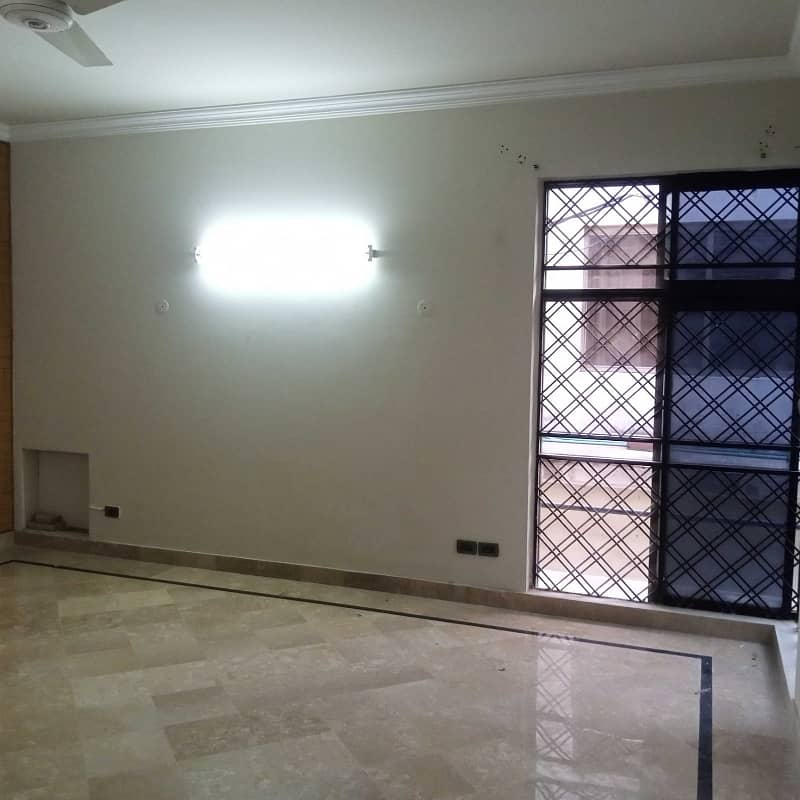 JOHAR TOWN PHASE 2 1 KANAL HOUSE FOR RENT 9