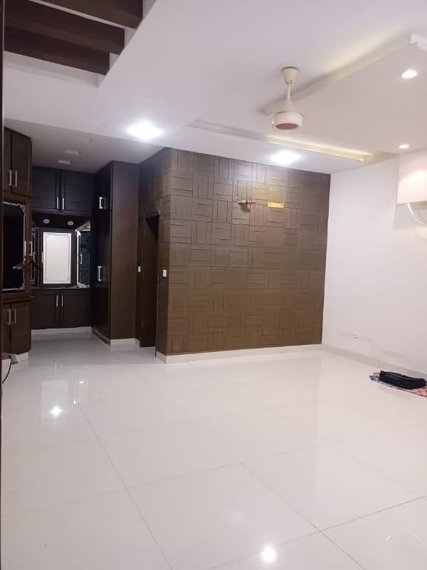 JOHAR TOWN PHASE 2 1 KANAL HOUSE FOR RENT 15