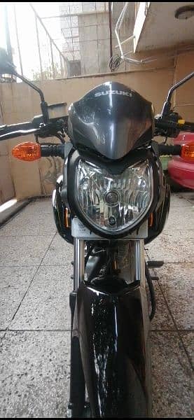 Suzuki gsx 125 1