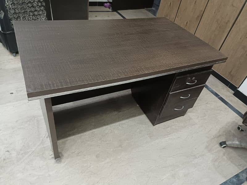 office table for sale 3