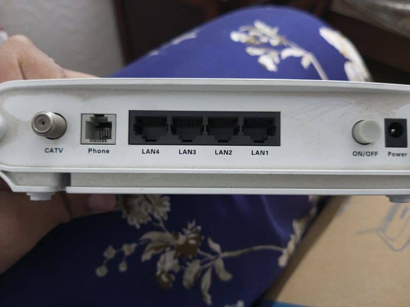 "High-Performance Storm Fibre Modem for sale" In new condition 5