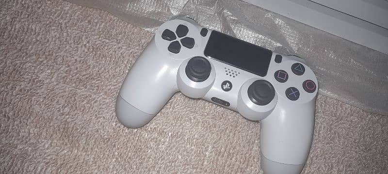 PS4 PRO 4K 1tb 8