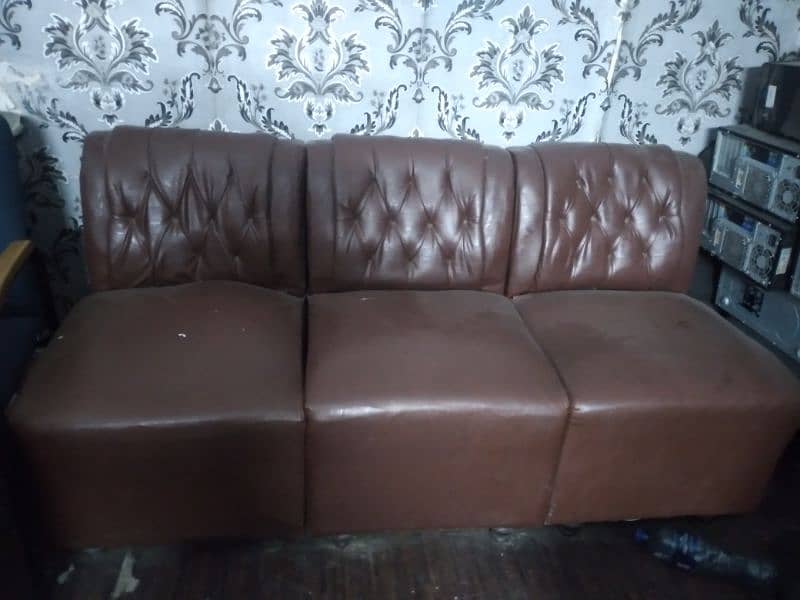 office sofa condition good 4set Almost New 0