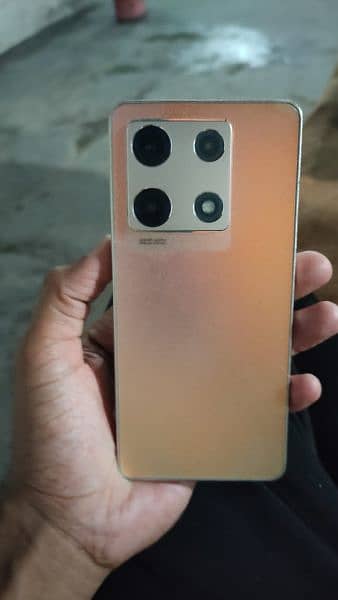 infinix note 30 pro, 8/256gb, 108 px cem, wireless charging 2