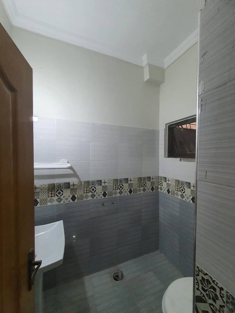 5.5 marla house for rent in sultan town 12