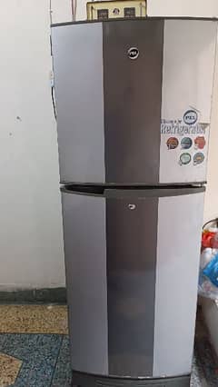 12 CF PEL Refrigerator in Very Good and Working Condition.
