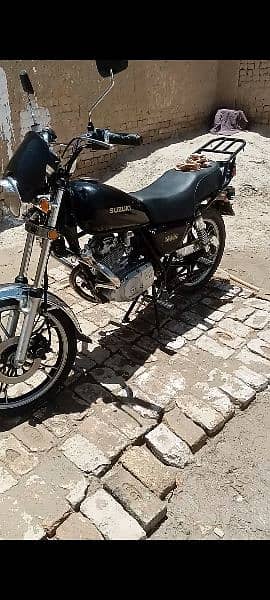 Suzuki GN 125 0