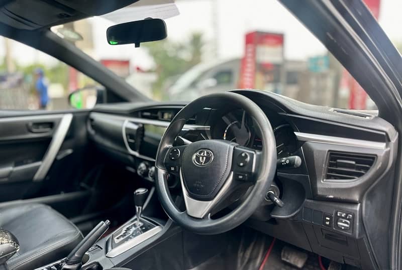 Toyota Corolla Altis 2015 8