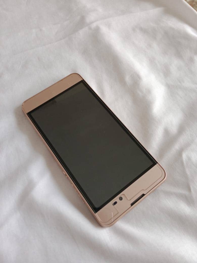 Q Mobile Phone X 700 Pro II 5