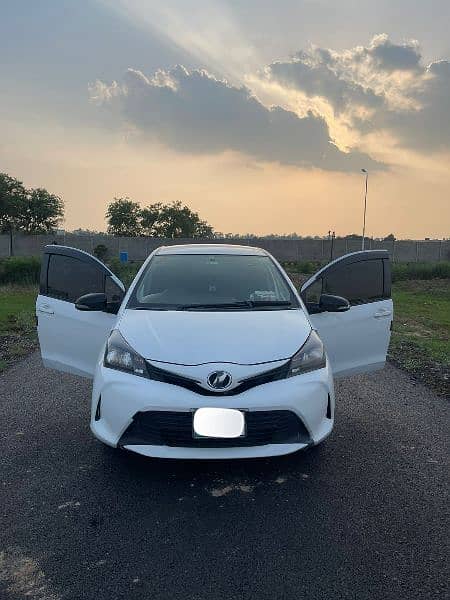 Toyota Vitz 2015 3