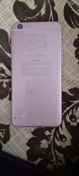oppo a56 4 64 all okay sirf opar se glass crack he box +charger  10/10 4
