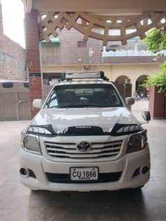 Toyota Hilux  Vigo champ v 2012