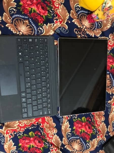 Surface 5 pro  Gen 7 i5 8/256 0