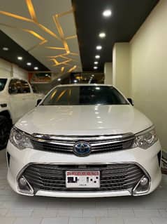 Toyota Camry G Hybrid 2015 / 2019