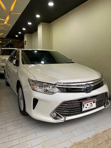 Toyota Camry G Hybrid 2015 / 2019 1